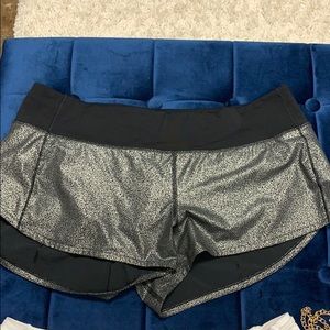 Size 10 lululemon speed up 2.5 shorts. Two pairs.
